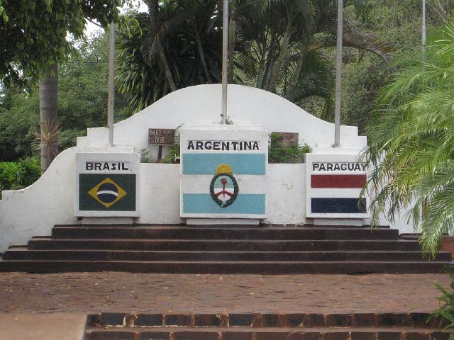 IMG_1737.JPG - Argentinien Puerto IguazúMarco das Tres Fronteiras