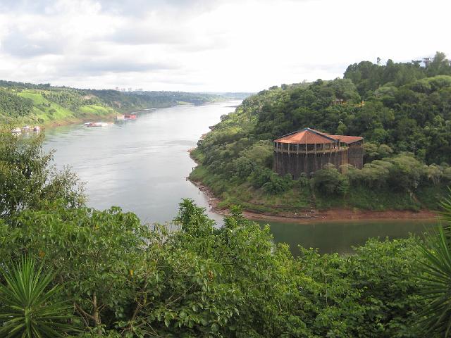 IMG_1740.JPG - Argentinien Puerto IguazúMarco das Tres Fronteiras