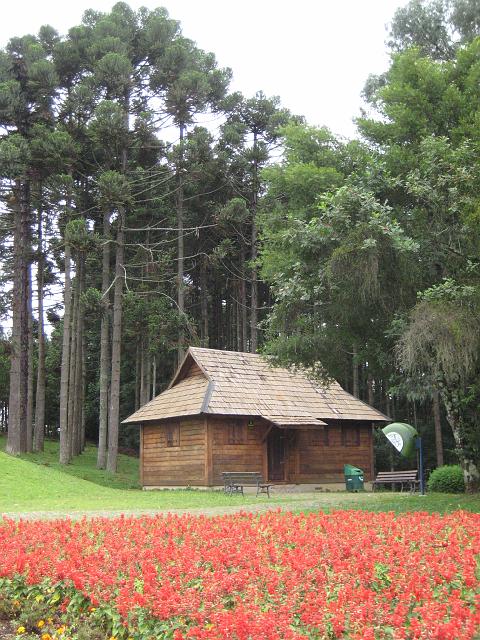 IMG_0466.JPG - Brasilien Parana CuritibaParque TingüiMemorial Ucraniano