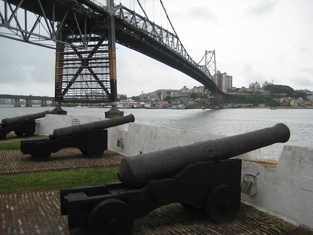 IMG_0812.JPG - Brasilien Santa CatarinaFlorianópolisForte Sant'AnnaPonte Hercílio Luz