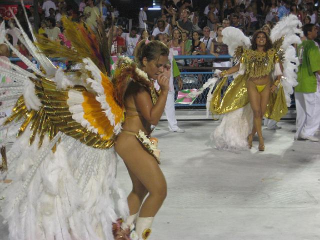 IMG_6451.JPG - Brasilien Rio de JaneiroSambodormoDesfile da Campeã