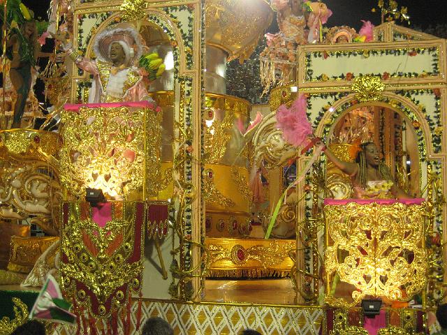 IMG_6472.JPG - Brasilien Rio de JaneiroSambodormoDesfile da Campeã